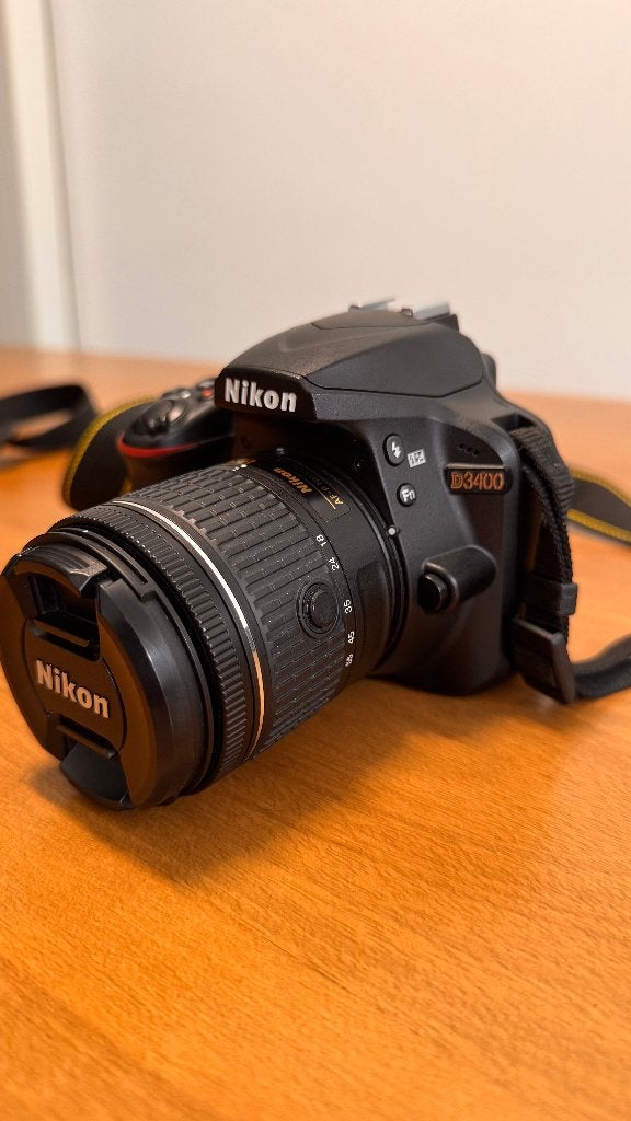 Nikon D3400 + Sigma 105mm F2.8 Macro OS + 2 lenzen, Audio, Tv en Foto, Foto | Lenzen en Objectieven, Gebruikt, Standaardlens, Nikon