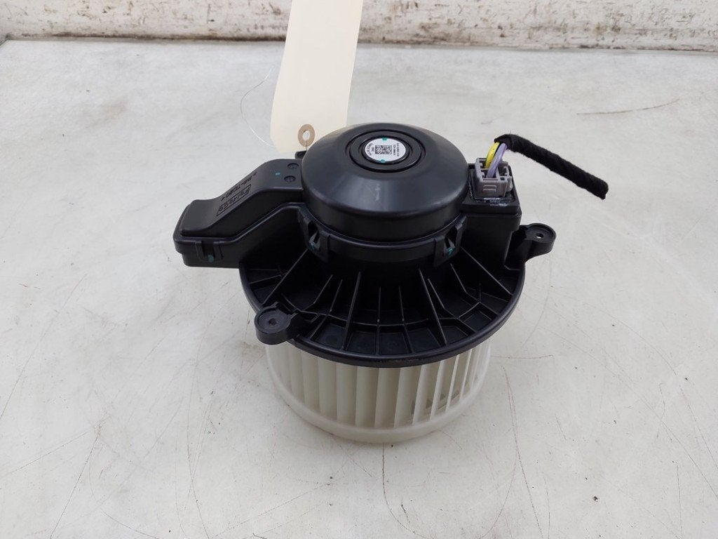KACHEL VENTILATORMOTOR Ford Transit Custom (01-2023/-), Gebruikt, Henry-Ford-Straße  1
50735  Köln, DE, Ford-Werke GmbH, Kunden@ford.com