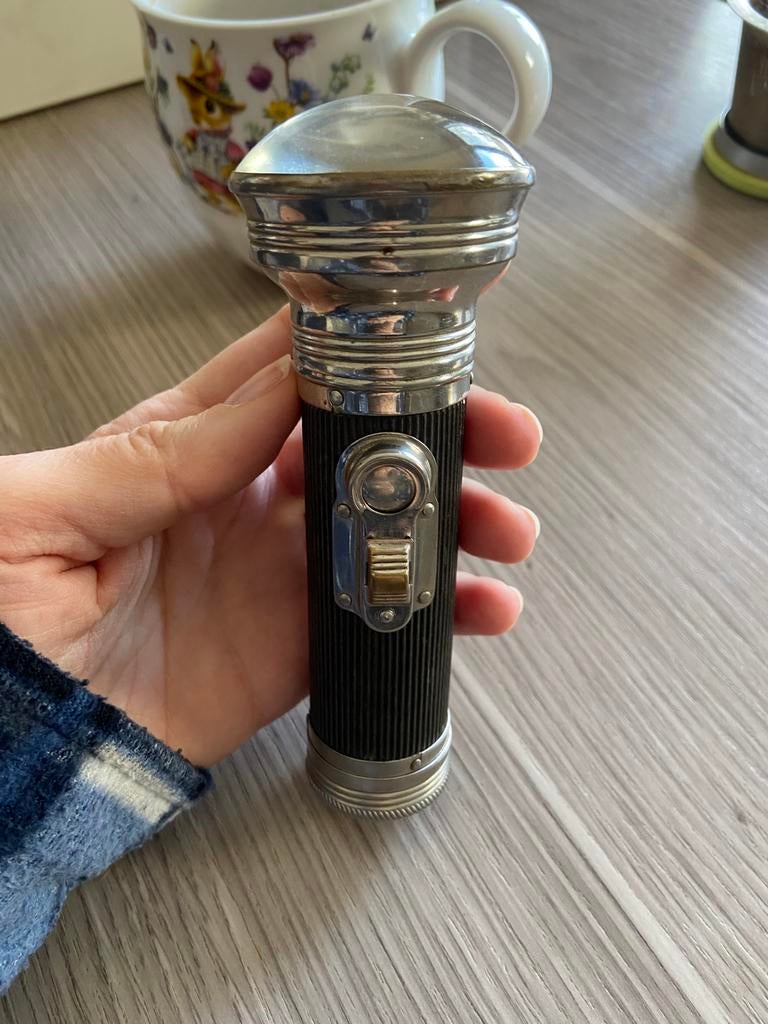 Eveready vintage zaklamp, Caravans en Kamperen, Zaklampen, Ophalen of Verzenden, Gebruikt, Batterij