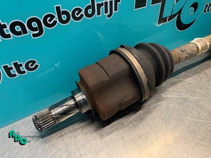 Aandrijfas links-voor van een Opel Combo (Combo 02-), Auto-onderdelen, Gebruikt, -, -, Opel