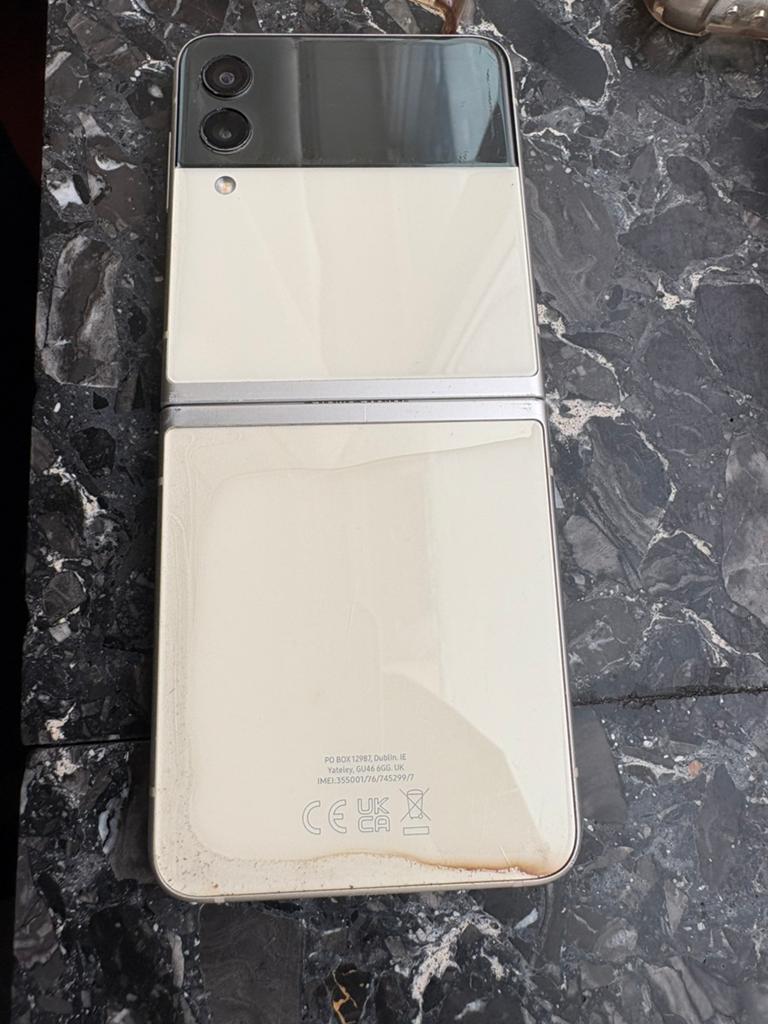 Samsung Galaxy Z Flip (Pour pièces ou à réparer), Telecommunicatie, Mobiele telefoons | Samsung, Ophalen of Verzenden, Zwart, Galaxy Z Flip