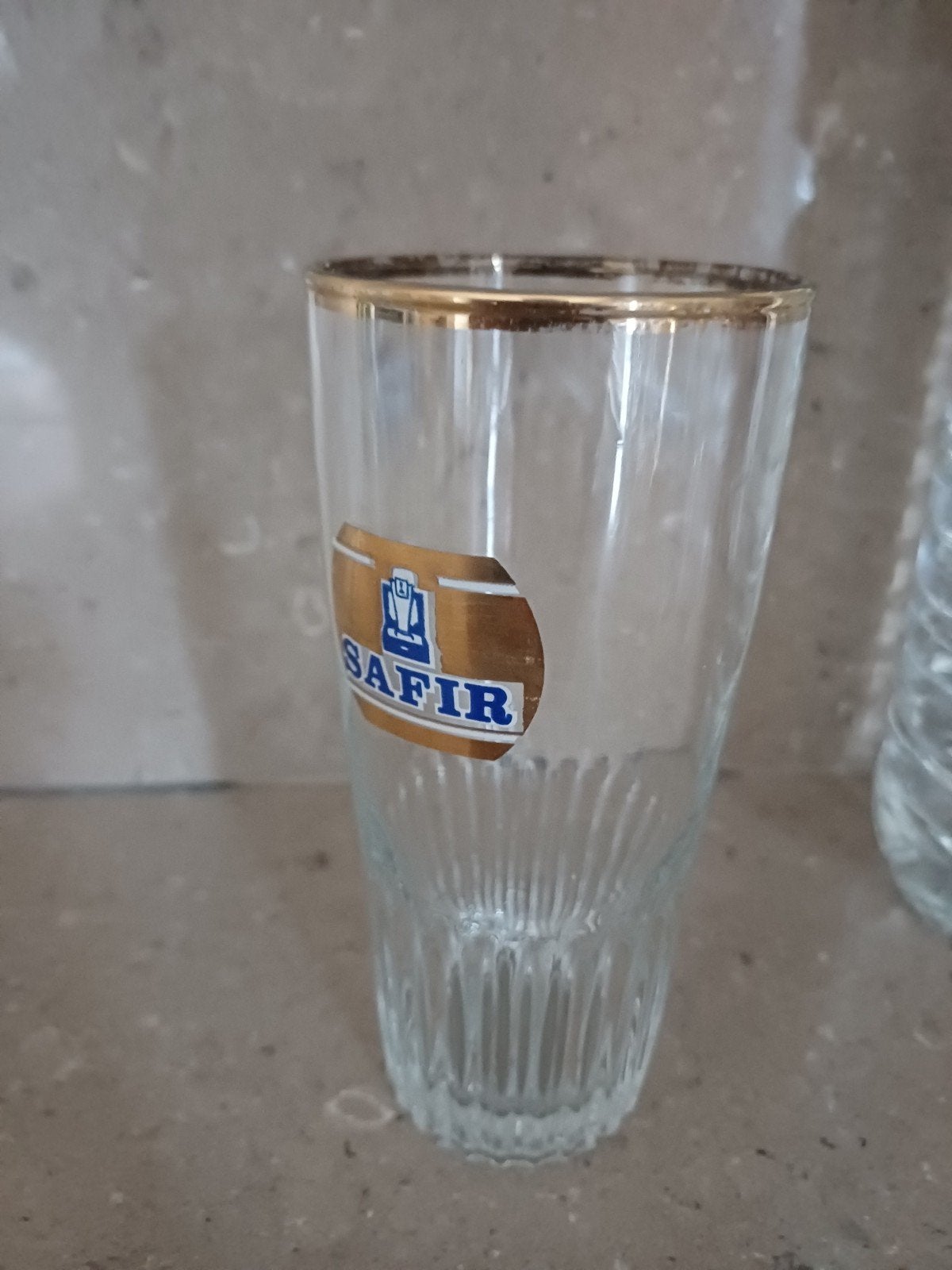 glas safir Aalst, Enlèvement