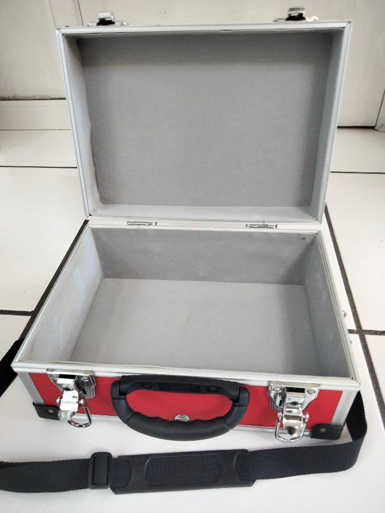 Varo aluminium koffertje, Ophalen, Zo goed als nieuw