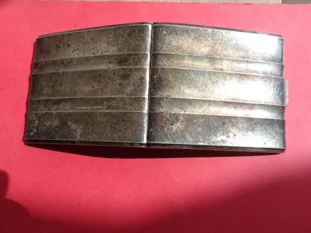 Oude sigaretten doos uit Alpacca zilver , 9 x 8 cm., Antiek en Kunst, Ophalen of Verzenden