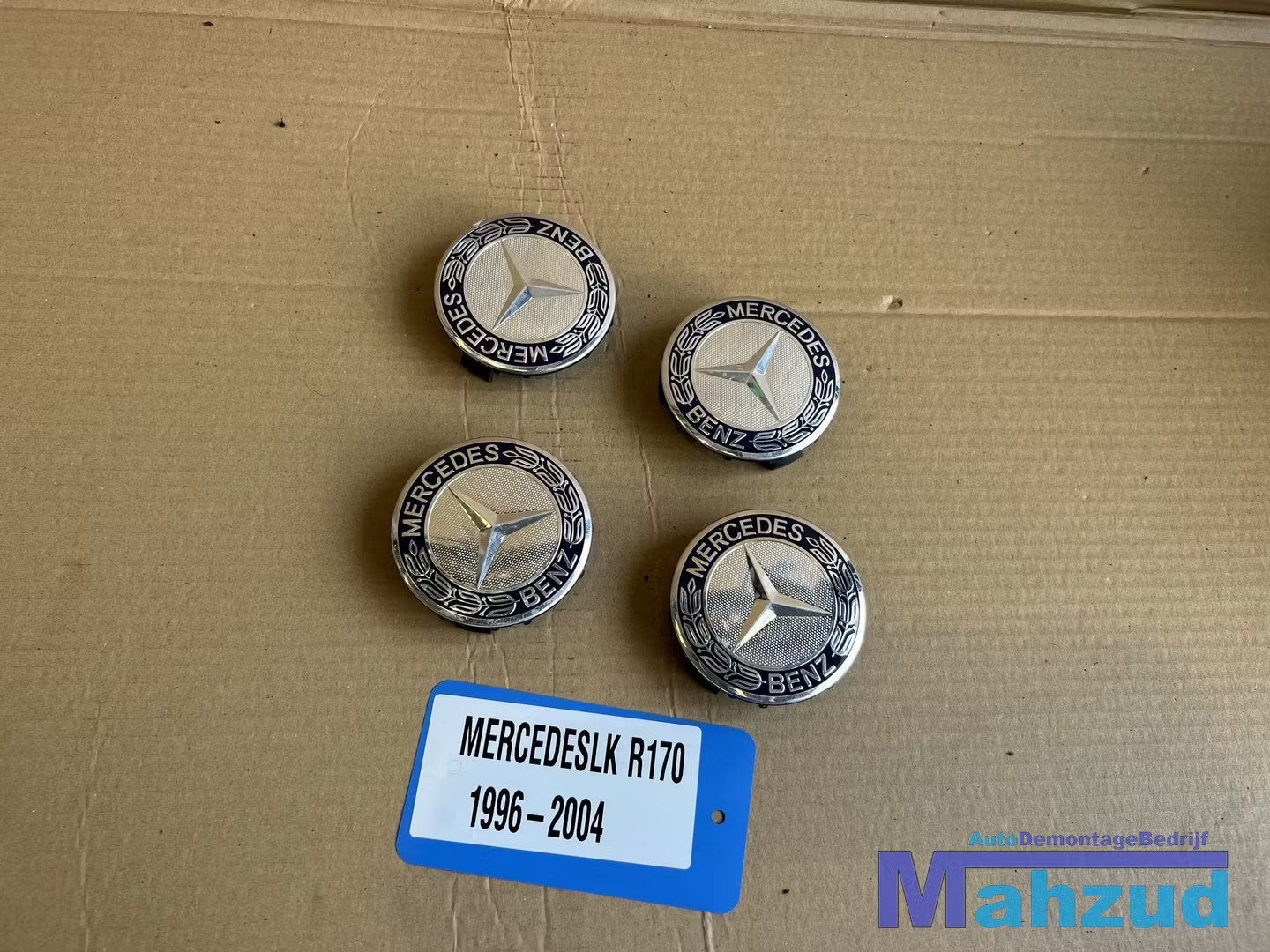 MERCEDES SLK R170 Wieldoppen 1996-2004 A1704000025, Auto-onderdelen, Mercedes-Benz AG, Gebruikt, Dialog@mercedes-benz.com, Mercedesstrasse 120
70372  Stuttgart, DE