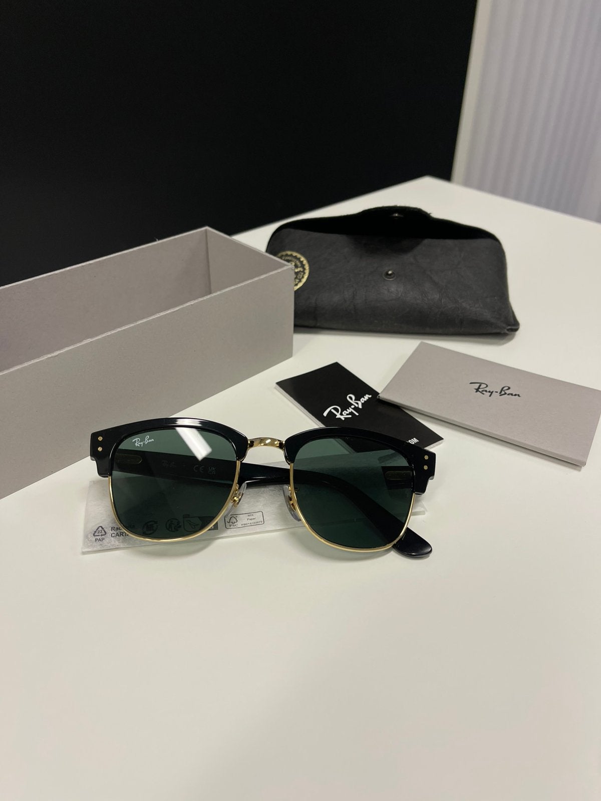 Rayban Club Master Reverse, Bijoux, Sacs & Beauté, Lunettes de Soleil & Lunettes | Hommes, Enlèvement ou Envoi, Comme neuf, Ray-Ban