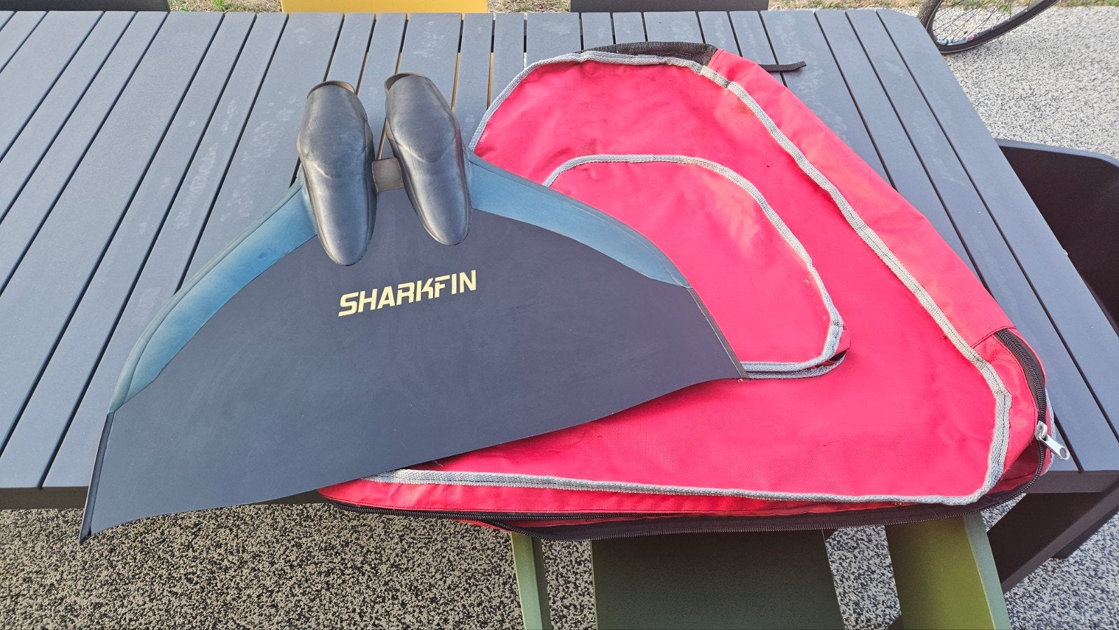 Sharkfin carbon met opbergrugzak, Sports nautiques & Bateaux, Vêtements nautiques, Enlèvement