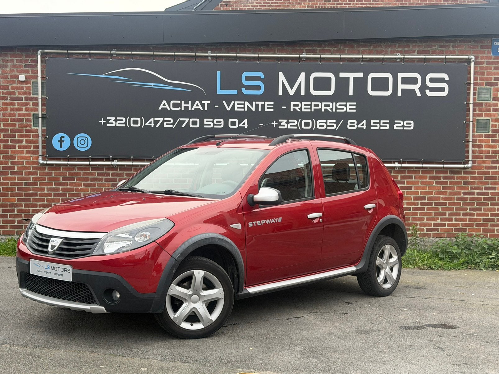 Dacia Sandero STEPWAY 1.6i Essence*Airco*, Autos, Rouge, Achat, Ordinateur de bord, Entreprise