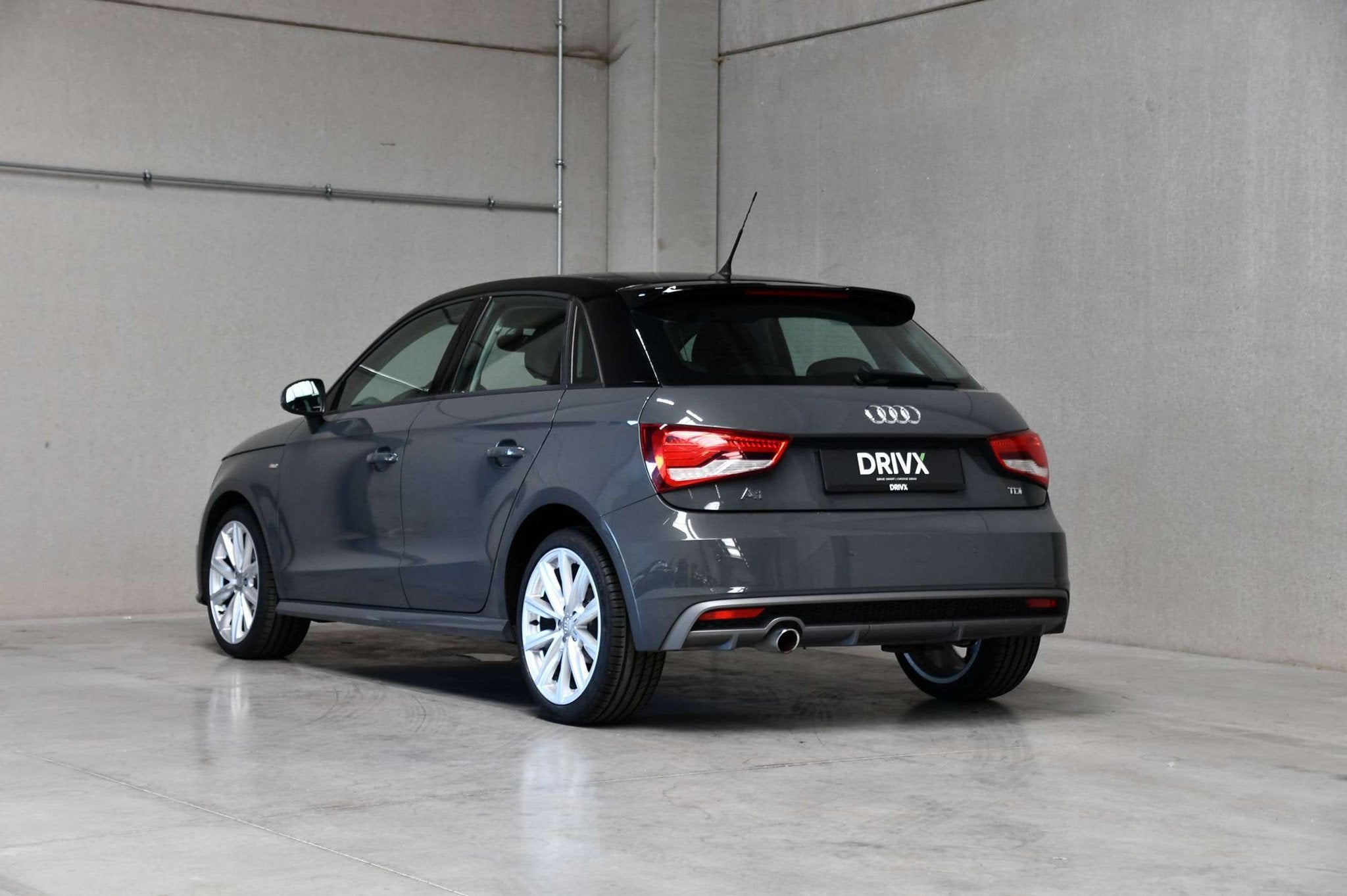 Audi A1 A1 Sportback 1.4 TDi Design S tronic I Automaat I Ze, Auto's, 4 zetels, Stof, https://public.car-pass.be/vhr/ce42e8eb-1de4-4396-91ea-1c2244e97ad3