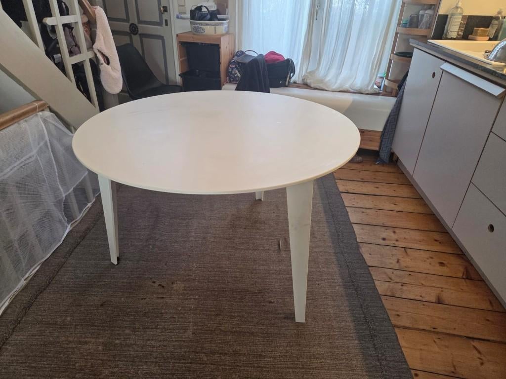 Table ronde - 3 pieds - 120cm - bois mélaminé, Maison & Meubles, Tables | Tables à manger, 100 à 150 cm, Quatre personnes, Rond