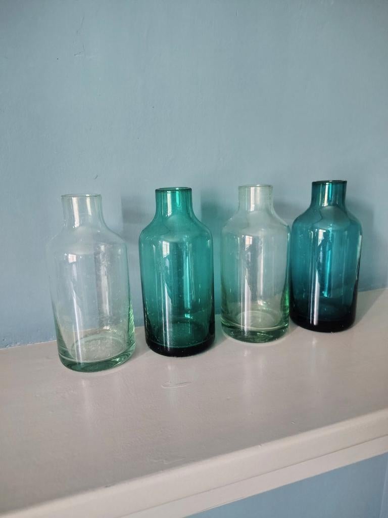 4 leuke decoratieve vaasjes, Ophalen, Zo goed als nieuw, Glas