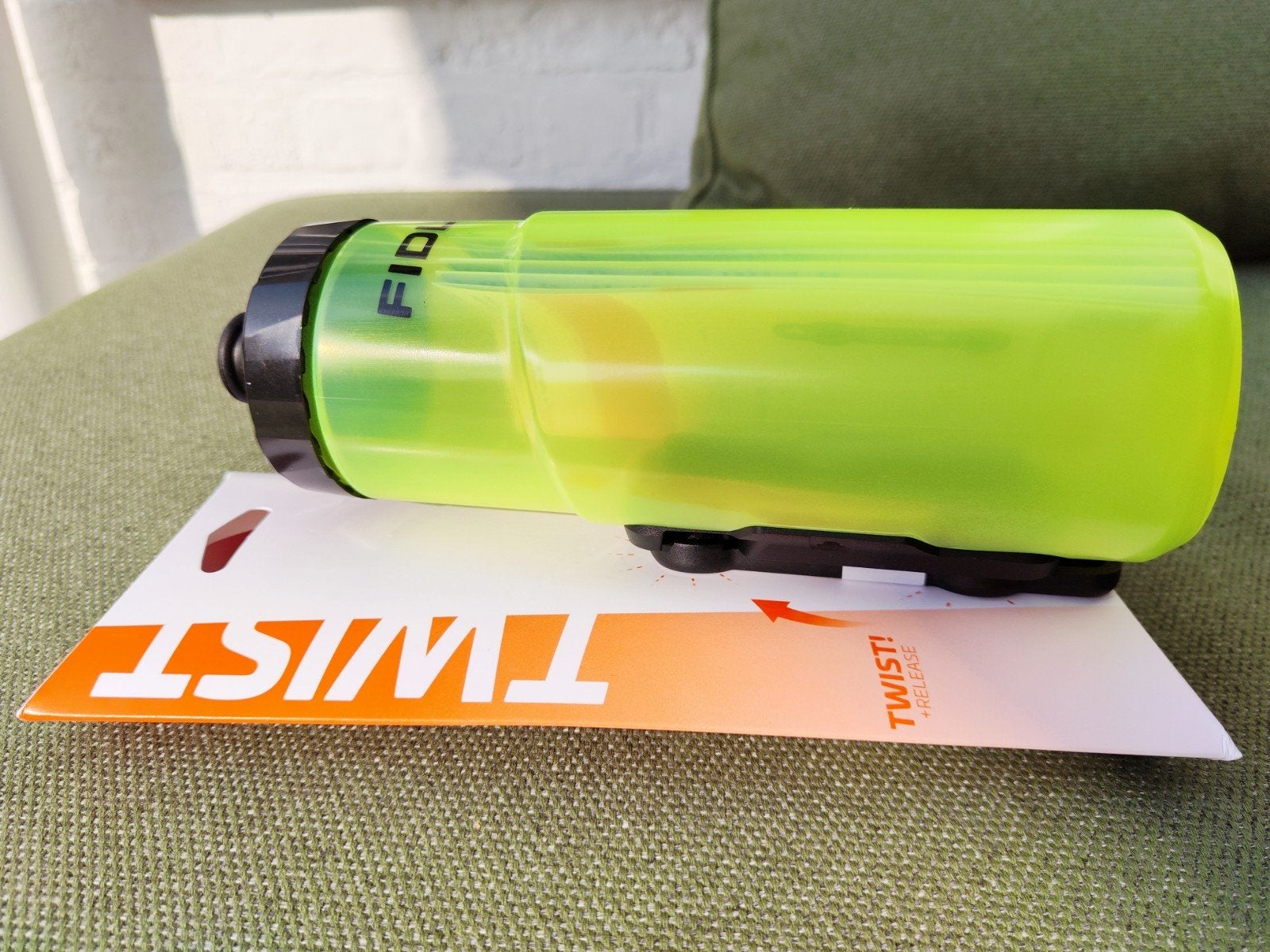 Bidon vélo Fidlock, Enlèvement