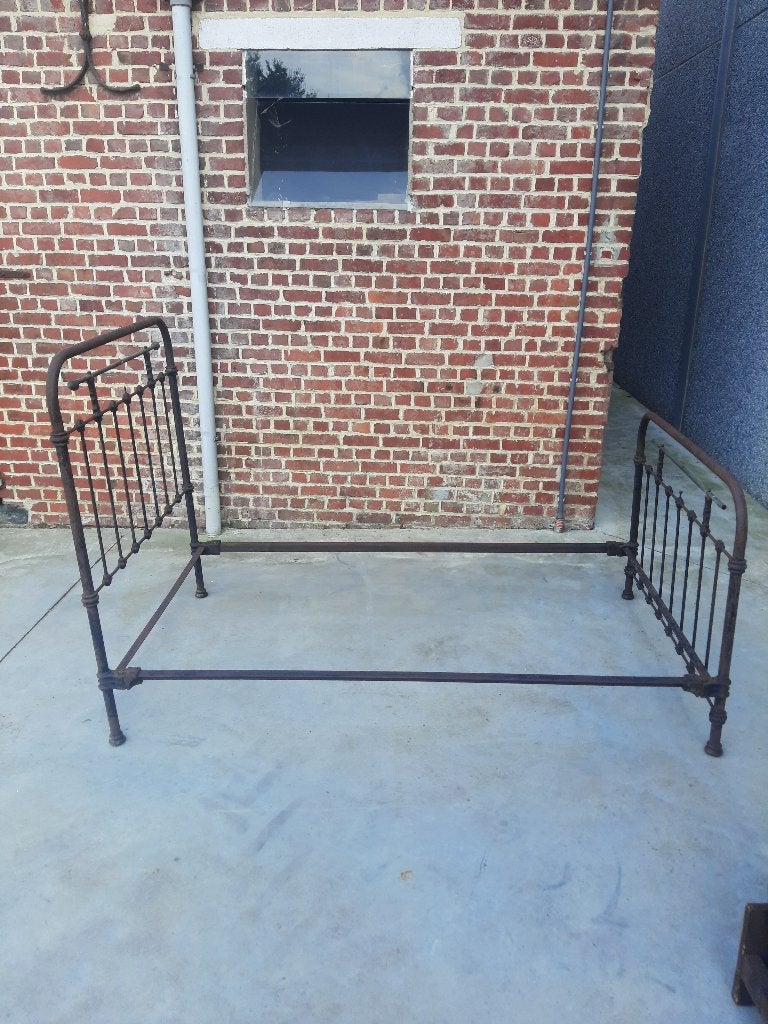 Antiek metalen bed, op te knappen, Antiek en Kunst, Ophalen