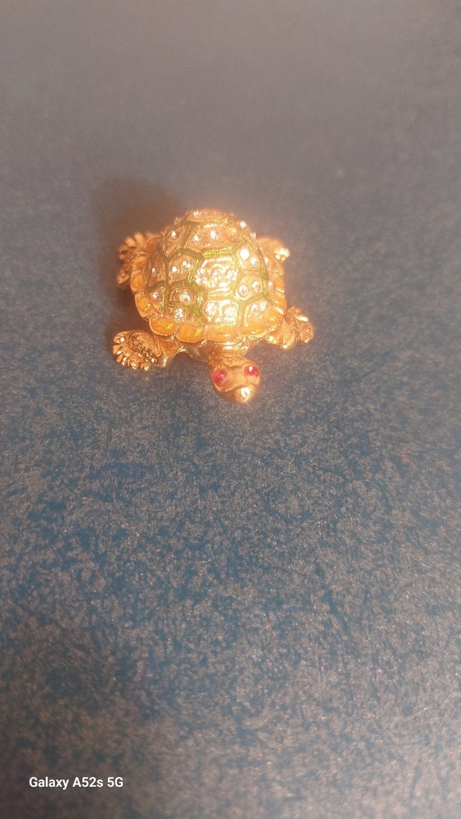 Geëmailleerde schildpadje sierradendoosje., Antiek en Kunst, Ophalen of Verzenden