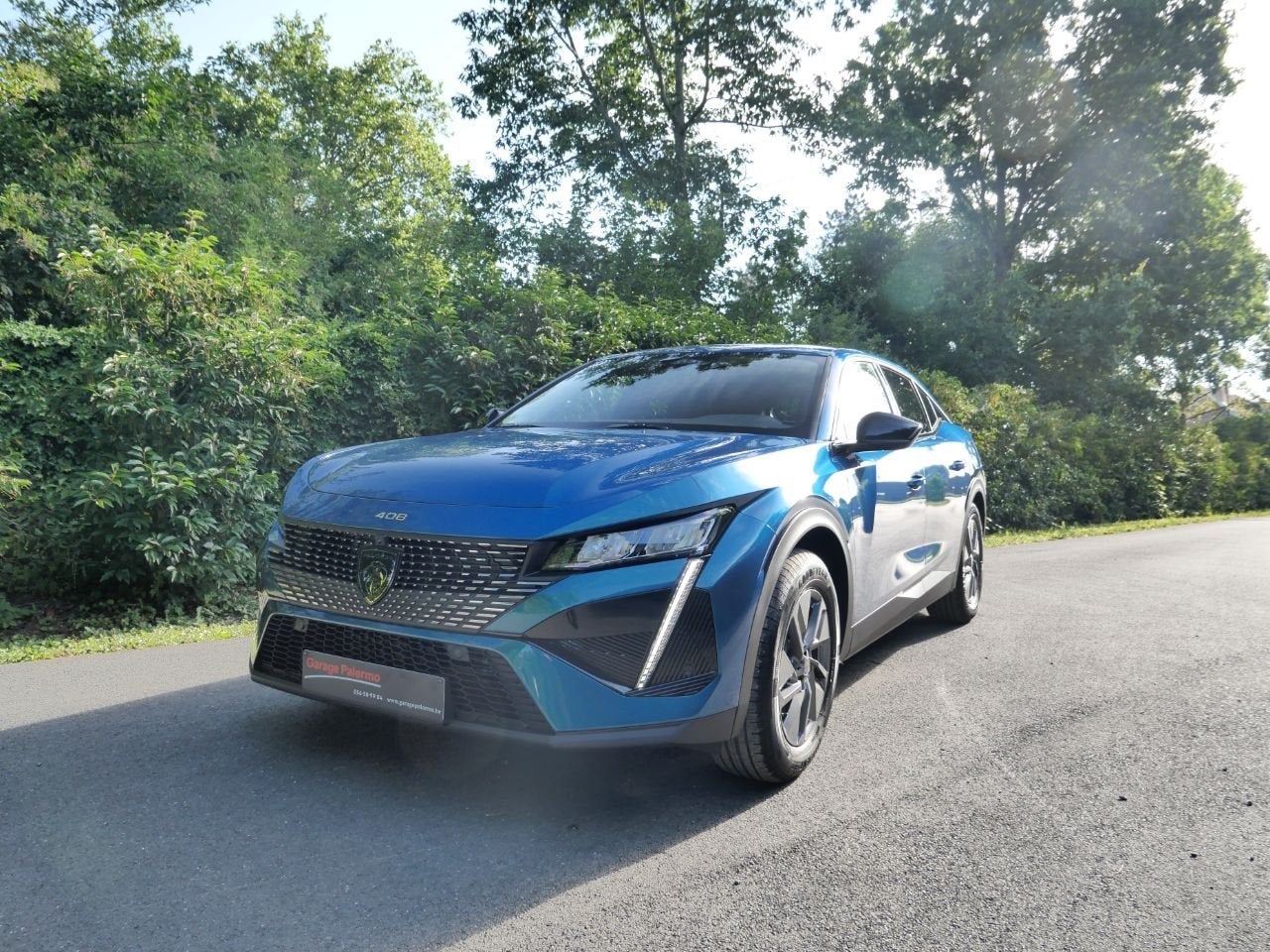Peugeot 408 ALLURE PLUG IN HYBRID 180PK AUTOMAAT (bj 2025), Auto's, Gebruikt, 110 kW, 4 cilinders, Bedrijf