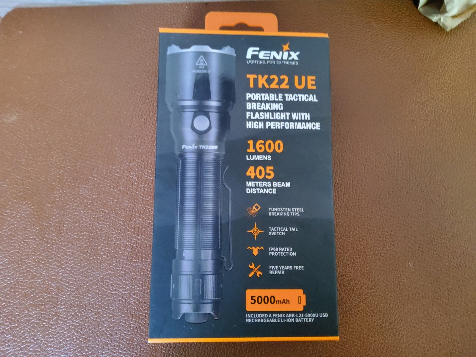 Lampe tactique, Envoi, Batterie