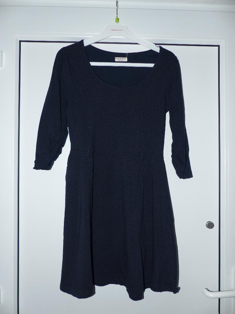 Lola & Liza blauw jurkje - maat small, Kleding | Dames, Jurken, Ophalen of Verzenden, Zo goed als nieuw, Knielengte, Maat 36 (S)