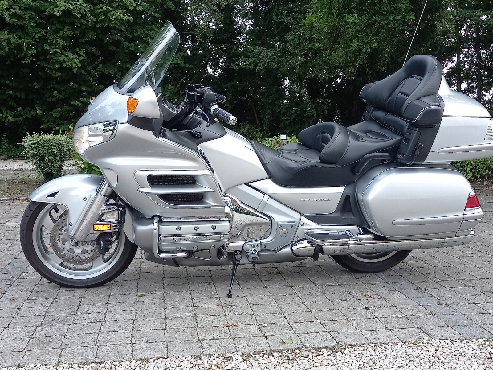 Honda Goldwing GL de luxe 1800, Motos, Motos | Honda, Occasion, Poignées chauffantes, Particulier