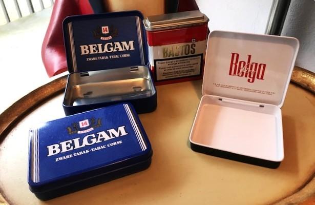 Boîte cigarettes vintage Belga Bastos Belgam en métal😎🎁👌, Collections, Enlèvement ou Envoi, Comme neuf, Boite à tabac ou Emballage