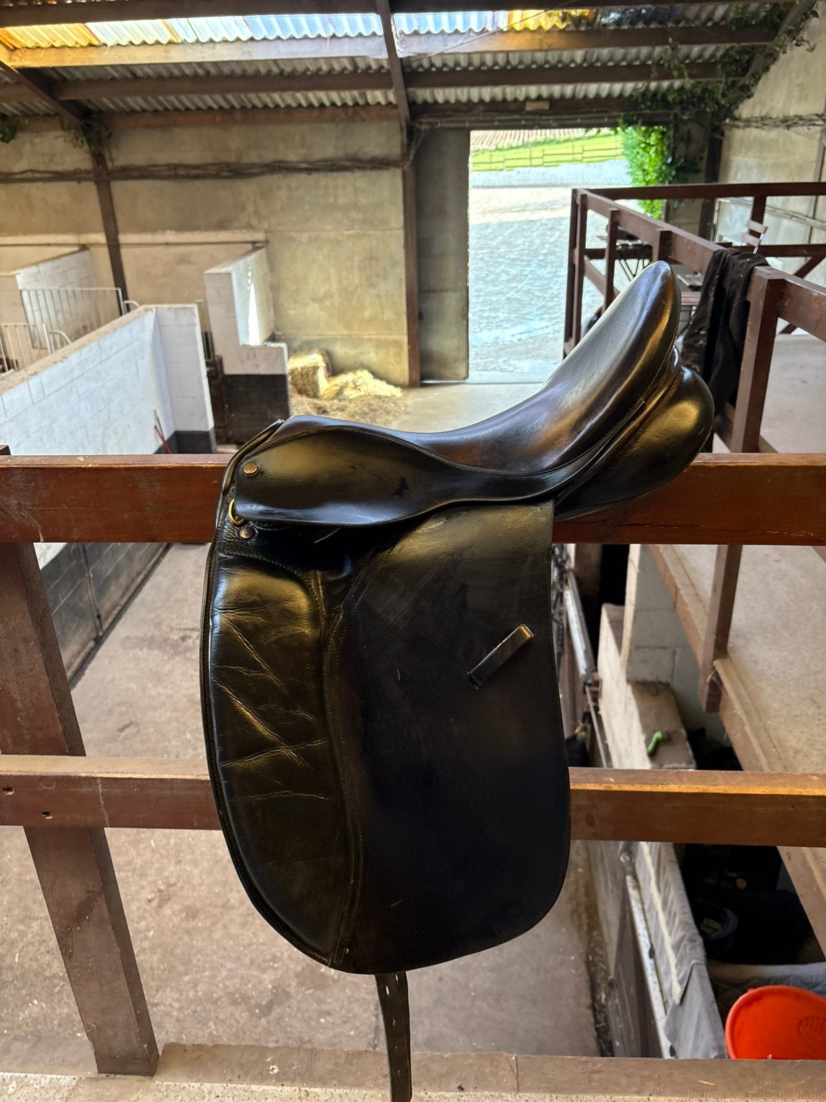 Selle de dressage Harry Horse 17,5 /, dressuurzadel 17.5, Enlèvement ou Envoi, Utilisé, Dressage