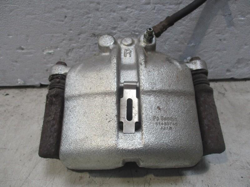 REMKLAUW RECHTS VOOR Volvo 940 II (01-1990/10-1998), Gebruikt, Volvo