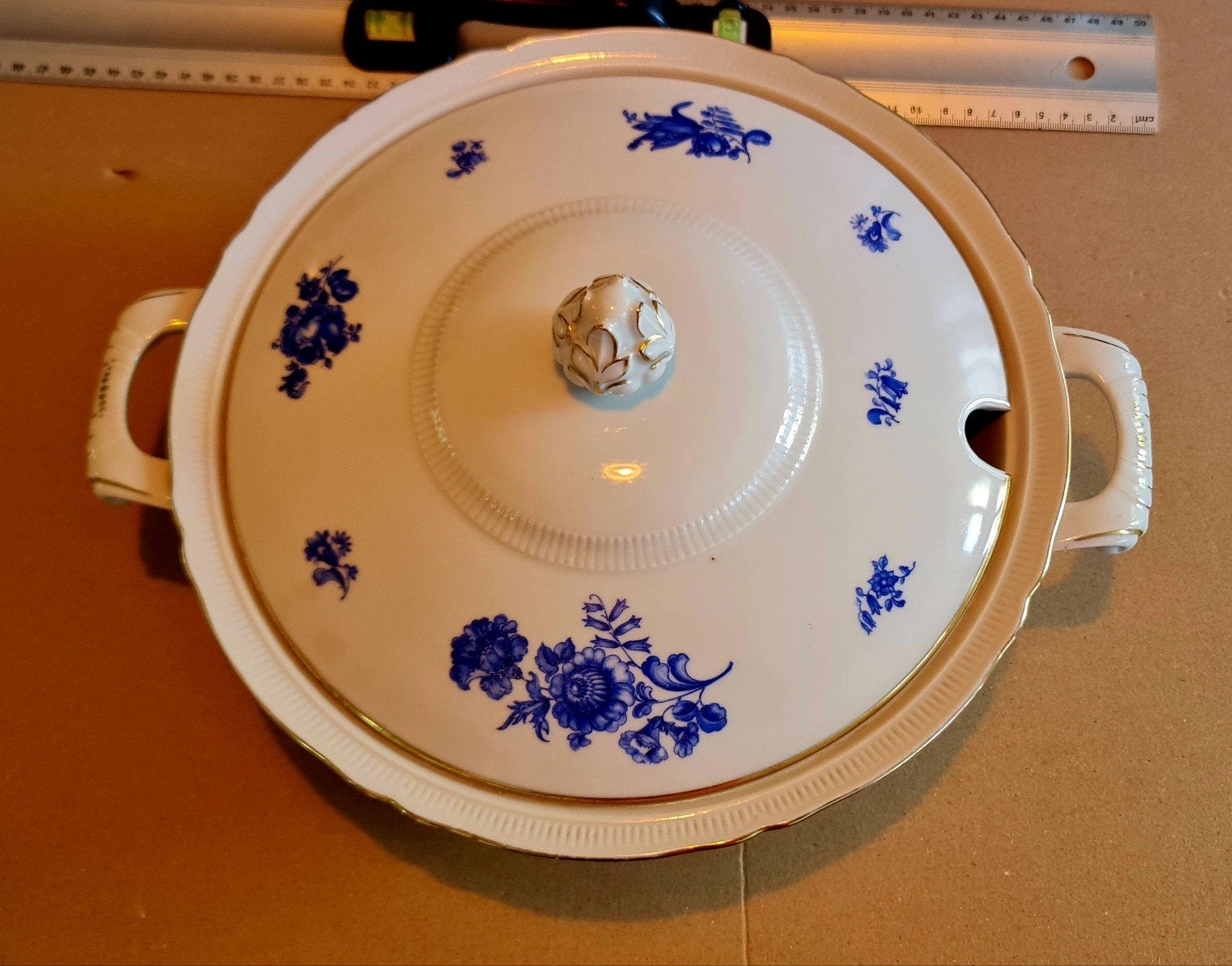 mooie vintage zwitserland soups/groenten terrine porselei, Enlèvement ou Envoi, Émaillé, Rond, Comme neuf