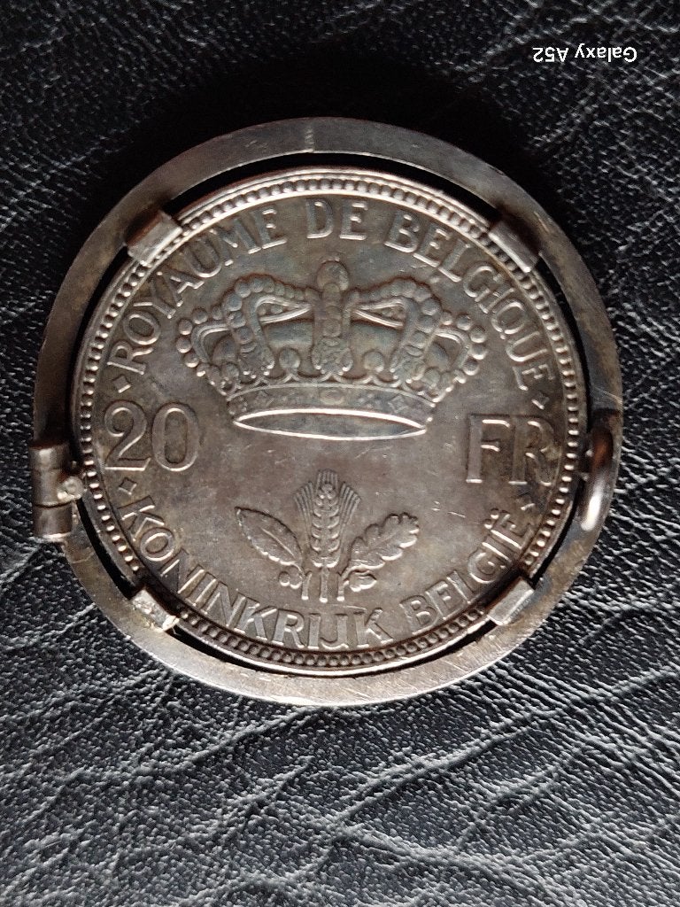 Pièce de monnaie de 20 F Léopold III incorporée dans broche, Timbres & Monnaies, Monnaies | Belgique, Enlèvement ou Envoi, Argent