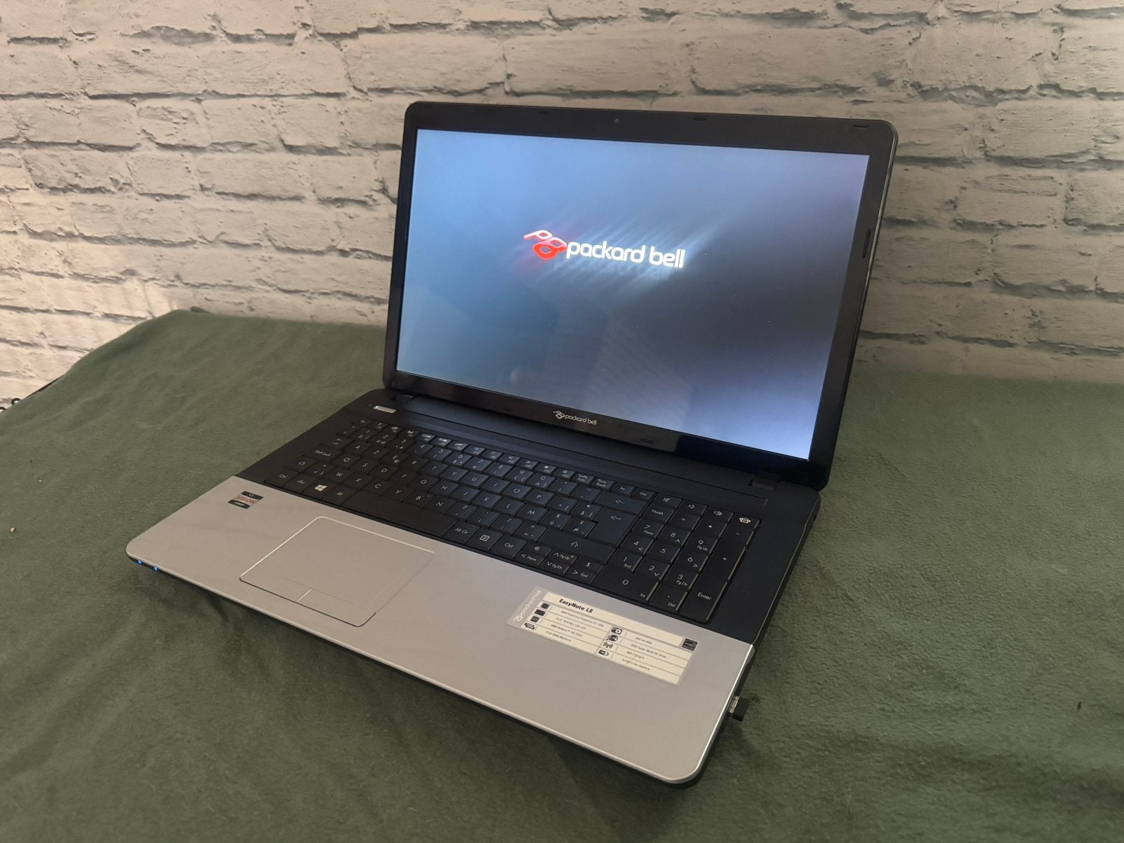 Packard bell. 17.3”  Windows 10, Computers en Software, HDD, Ophalen of Verzenden, Zo goed als nieuw, Azerty