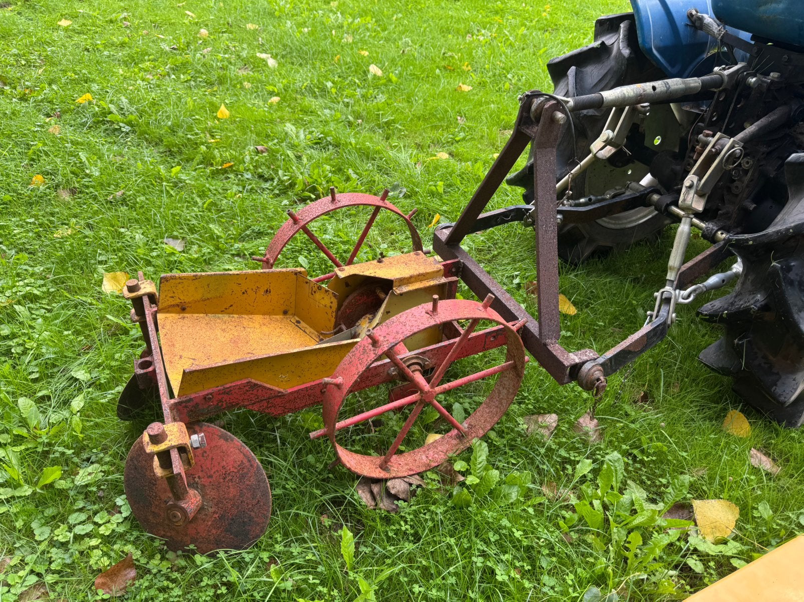 Planteur de pommes de terre pour mini-tracteur, Enlèvement