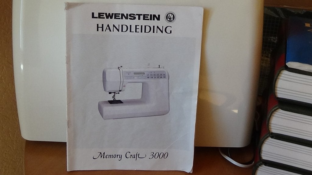 Naaimachine Lewenstein, Ophalen, Zo goed als nieuw, Naaimachine, Lewenstein