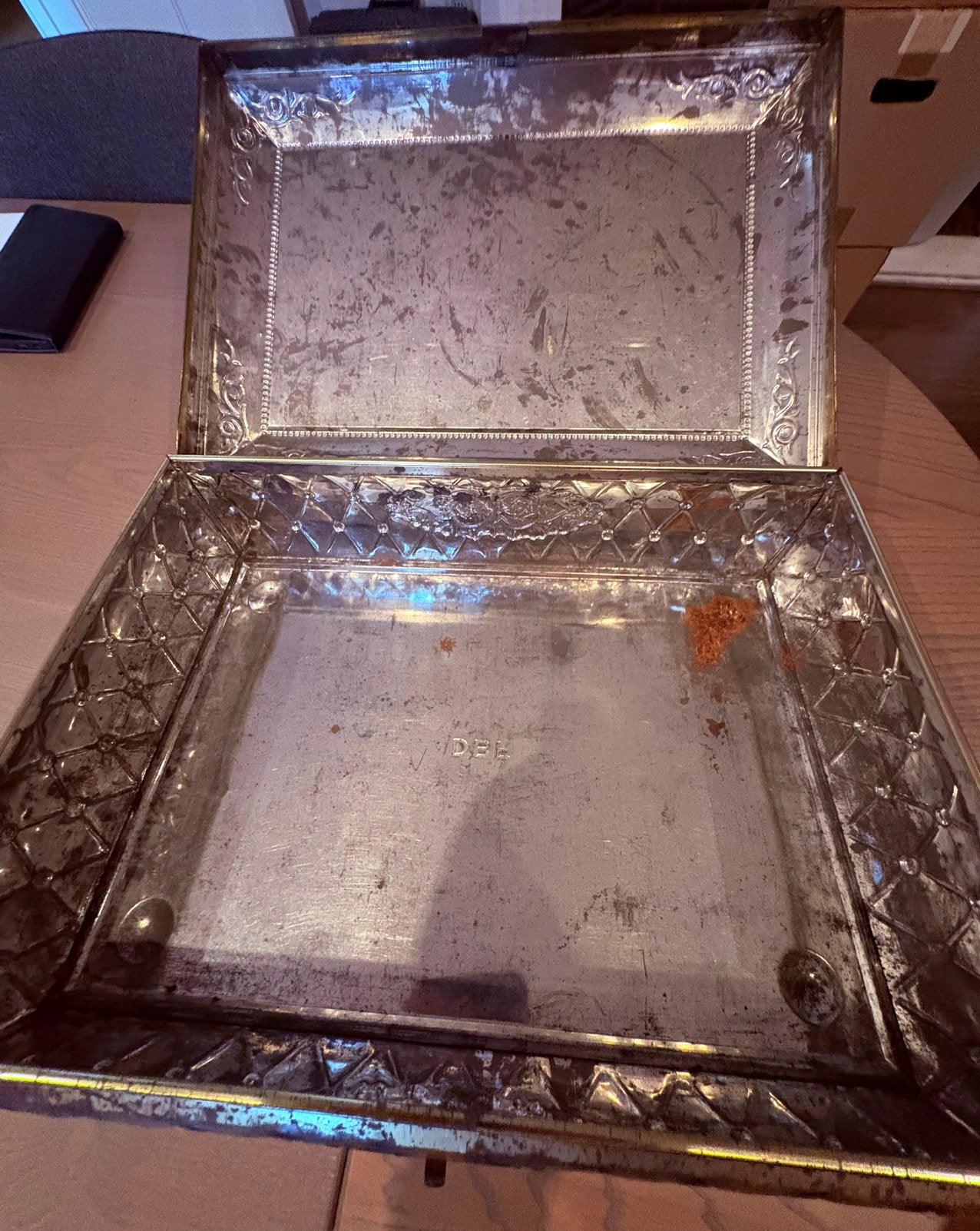 Metalen koffer, Antiek en Kunst, Ophalen of Verzenden