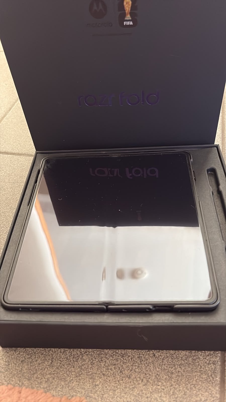 Motorola razr fold, Telecommunicatie, Ophalen
