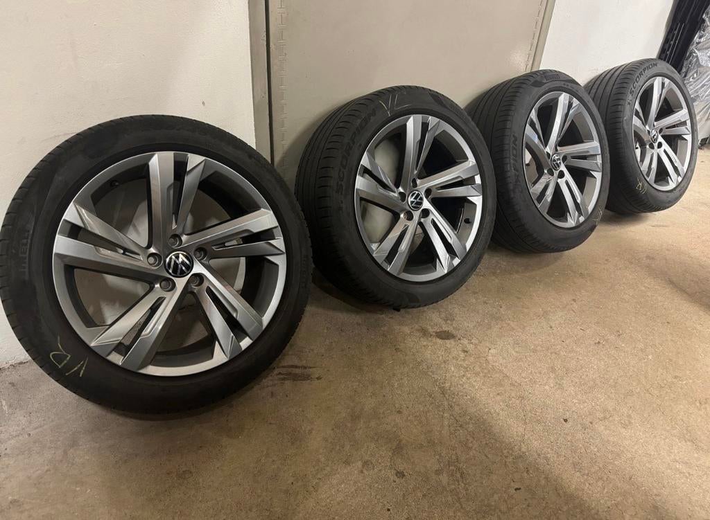Jantes Volkswagen Tigian, jantes 19 pouces + pneus d'été, Autos : Pièces & Accessoires, Pneus & Jantes, Enlèvement, 19 pouces