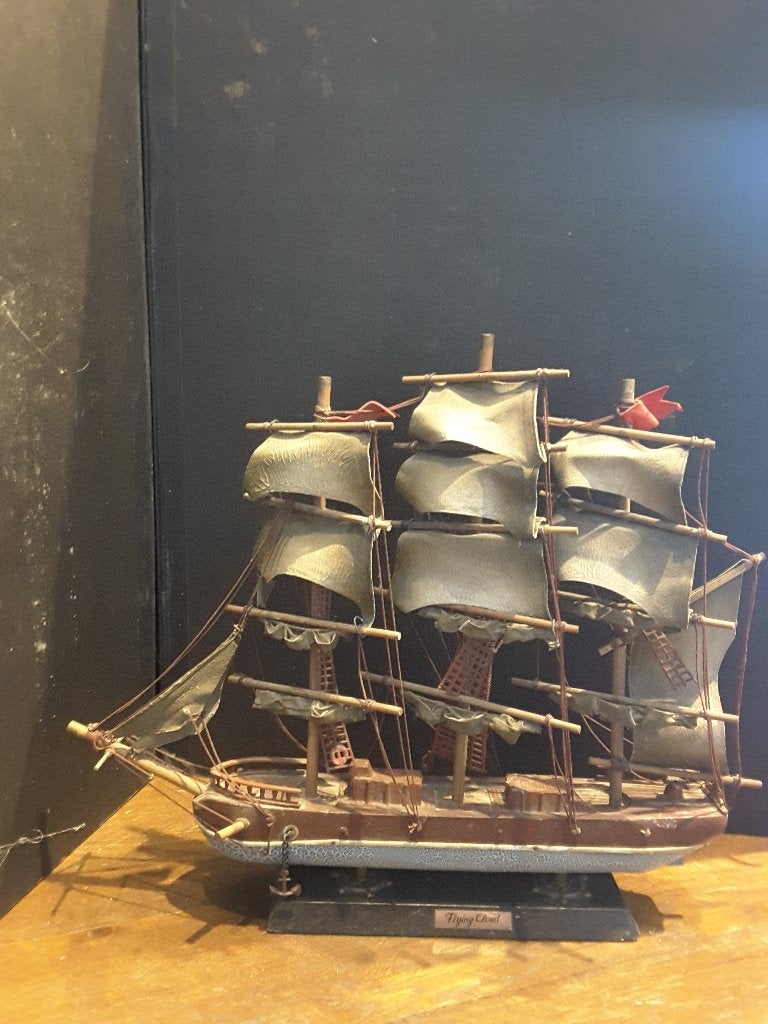 Oude miniatuur driemaster, Antiek en Kunst, Ophalen of Verzenden