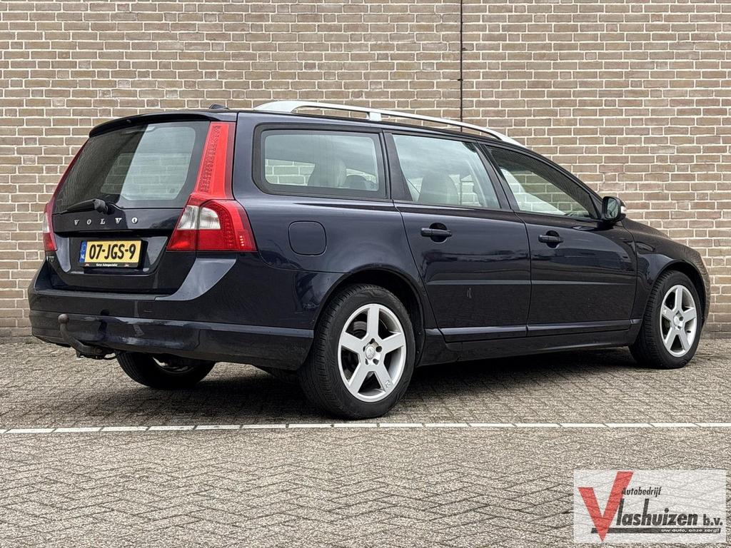 Volvo V70 2.4D Momentum | Leder | Climate | Cruise | PDC | T, Auto's, Volvo, Parkeersensor, Blauw, V70, 172 g/km