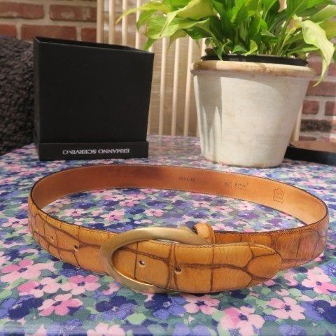 Riem glad leder bruin structuur Renza - leng 92 cm - br 3 cm, Kleding | Dames, Renza, Tailleriem, Ophalen of Verzenden, 3 tot 5 cm