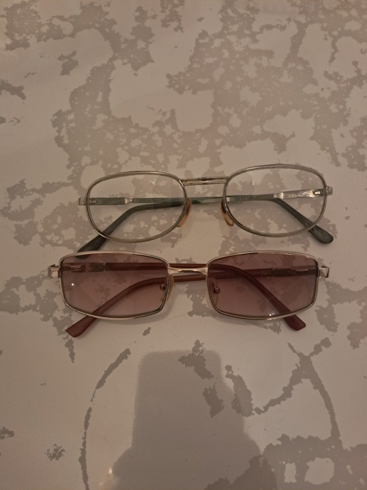 brillen  2 van dames nog goed, Bijoux, Sacs & Beauté, Lunettes de Soleil & Lunettes | Femmes, Enlèvement
