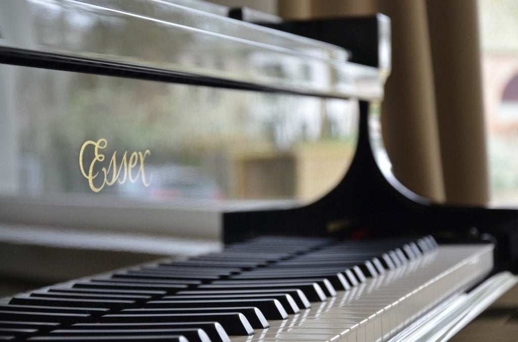 vleugelpiano Essex, Muziek en Instrumenten, Ophalen, Zwart, Zo goed als nieuw, Hoogglans