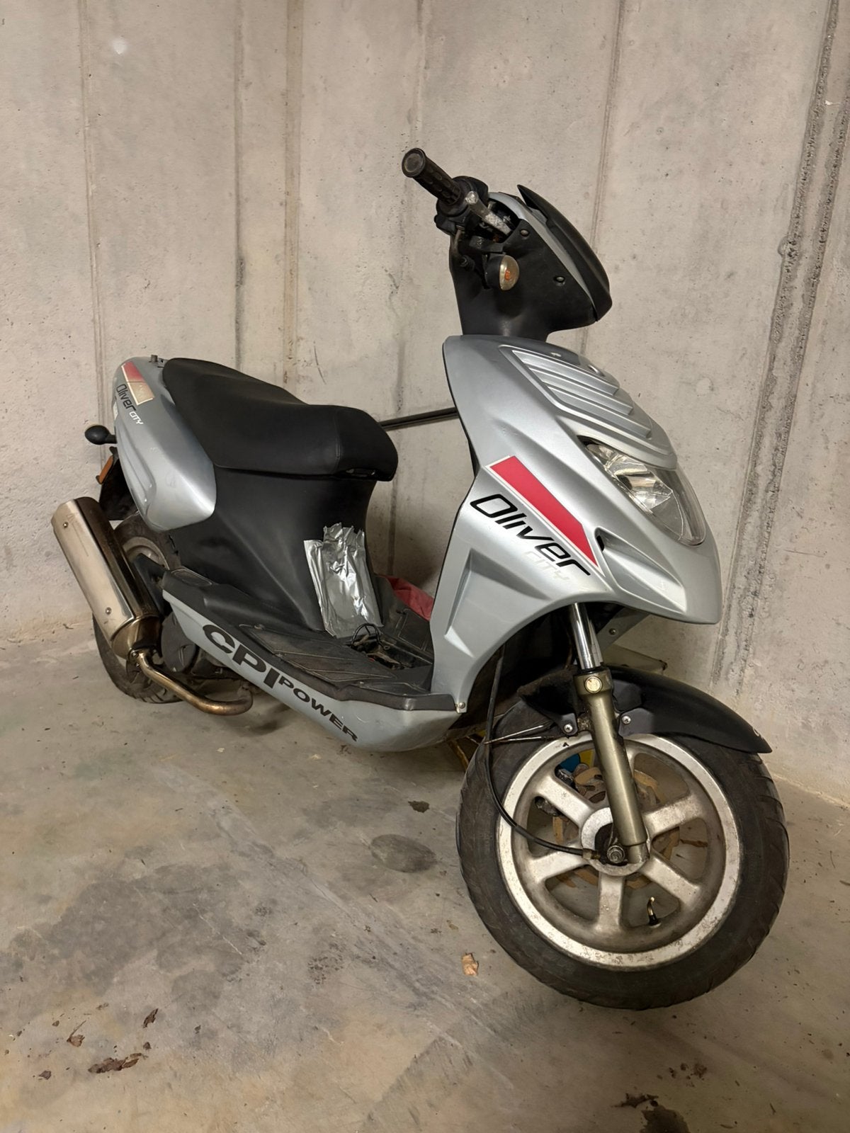 Ville d'Oliver, Vélos & Vélomoteurs, Scooters | Piaggio, Comme neuf, Enlèvement