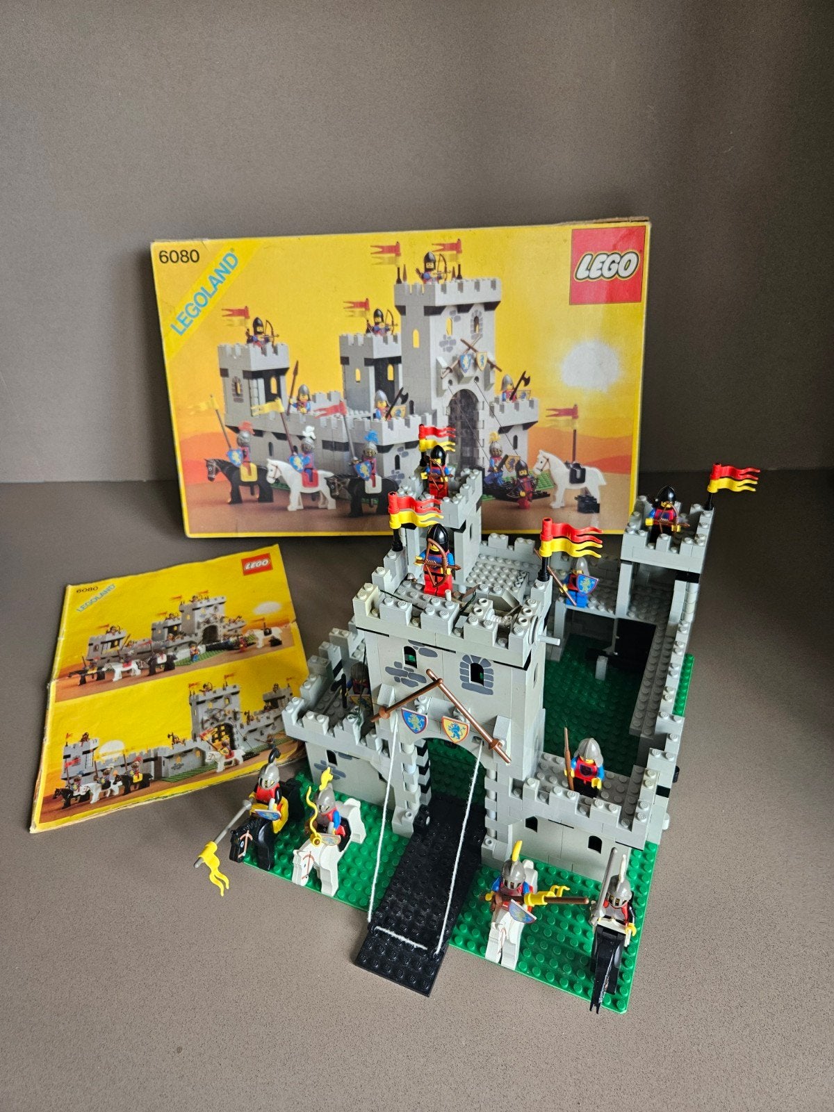 lego castle 6080: doos, instructieboek en set, Kinderen en Baby's, Speelgoed | Duplo en Lego, Ophalen of Verzenden, Lego, Castle