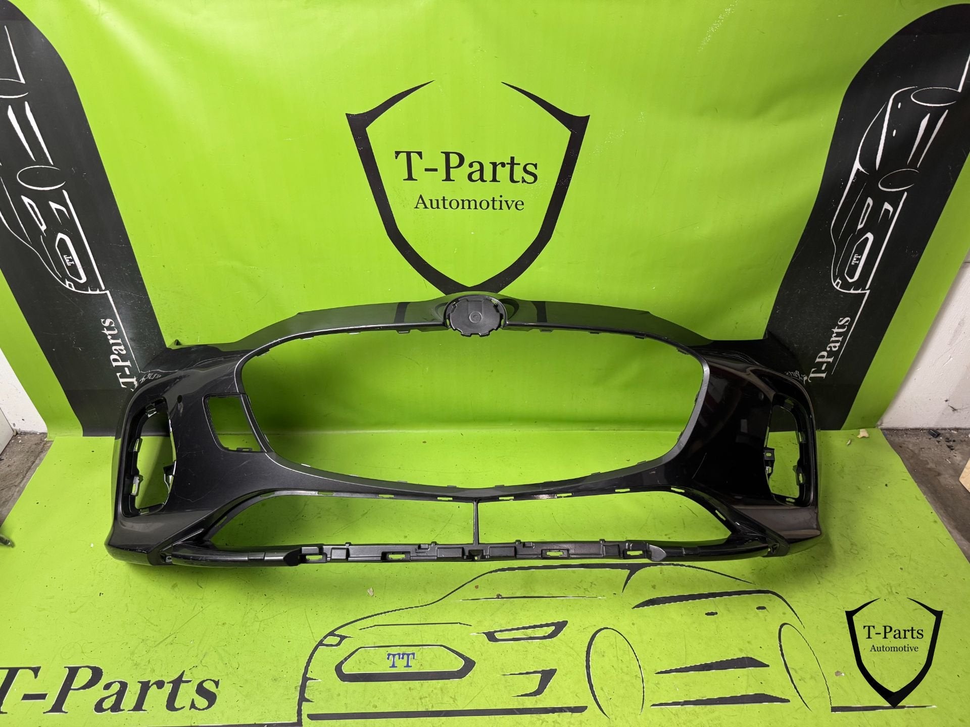 mazda 2 voorbumper bumper 1M0250020, Auto-onderdelen, Carrosserie, Gebruikt, Shinchi, Fuchu-Cho 3-1
730-8670  Hiroshima, Mazda Motor Corporation