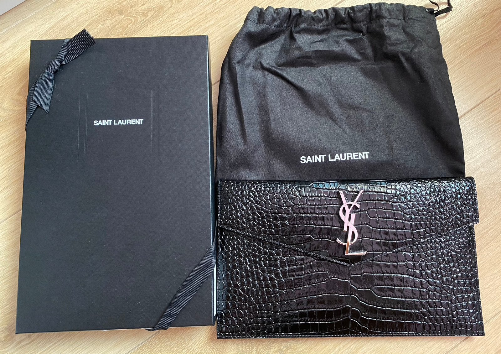 Nieuwe YSL ENVLOPPE CLUTCH, Enlèvement, Comme neuf, Noir
