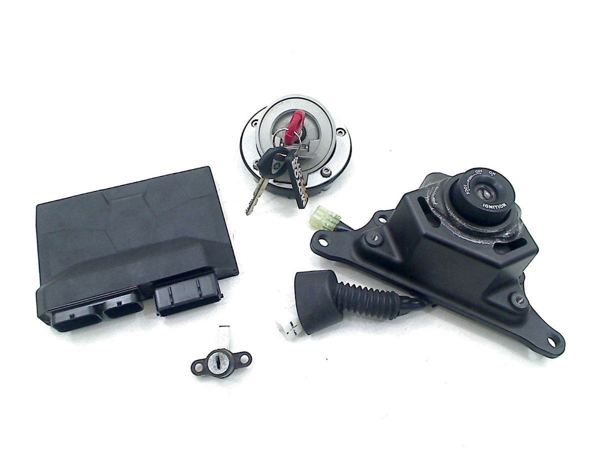 ENSEMBLE DE VERROU ET CYLINDRE DE PORTES (BMR-8591A-00), Dhr. S. di Majo, Utilisé, Info@cama-motorparts.nl, P.J. Troelstraweg 8 8
3144 CX  MAASSLUIS, NL