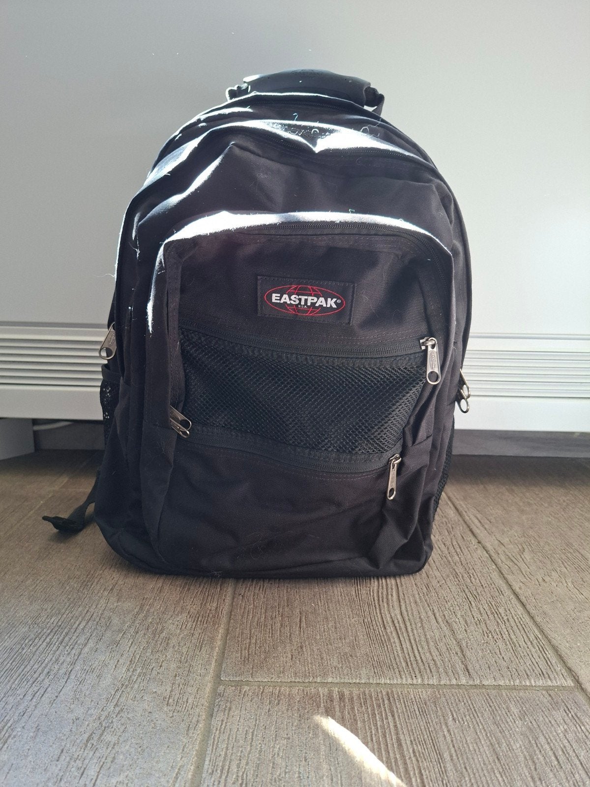 Geand sac a dos noir Eastpak neuf, Ophalen of Verzenden, Zwart