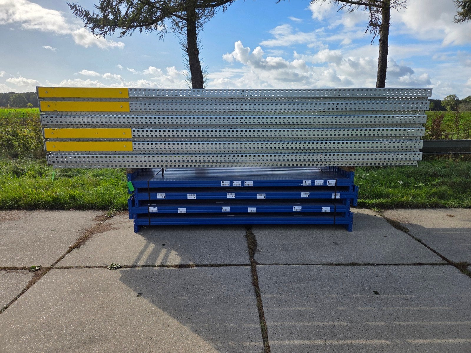 meta Palletstelling 2x set 14.1m of 1x 30.9m 4.4x1.1x2.7m, Ophalen