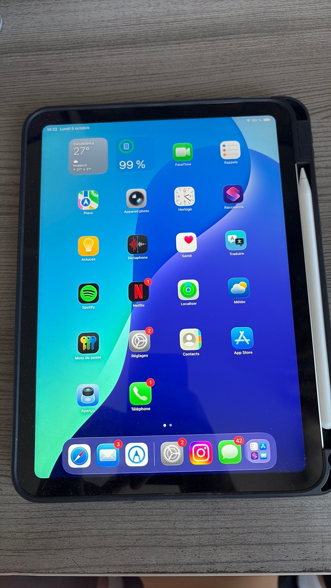 Ipad A16 2025 avec coque et stylo presque jamais utilisé, Enlèvement, Comme neuf