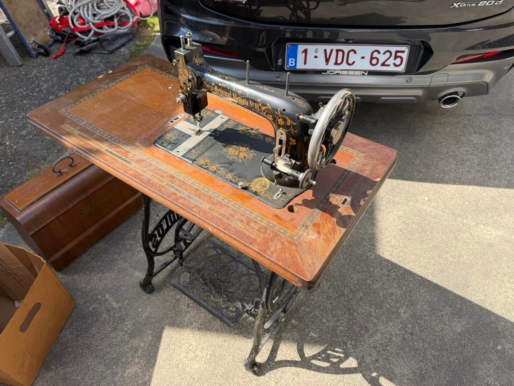 Naaimachine Mundlos Original Victoria N18, Antiek en Kunst, Antiek | Naaimachines, Ophalen