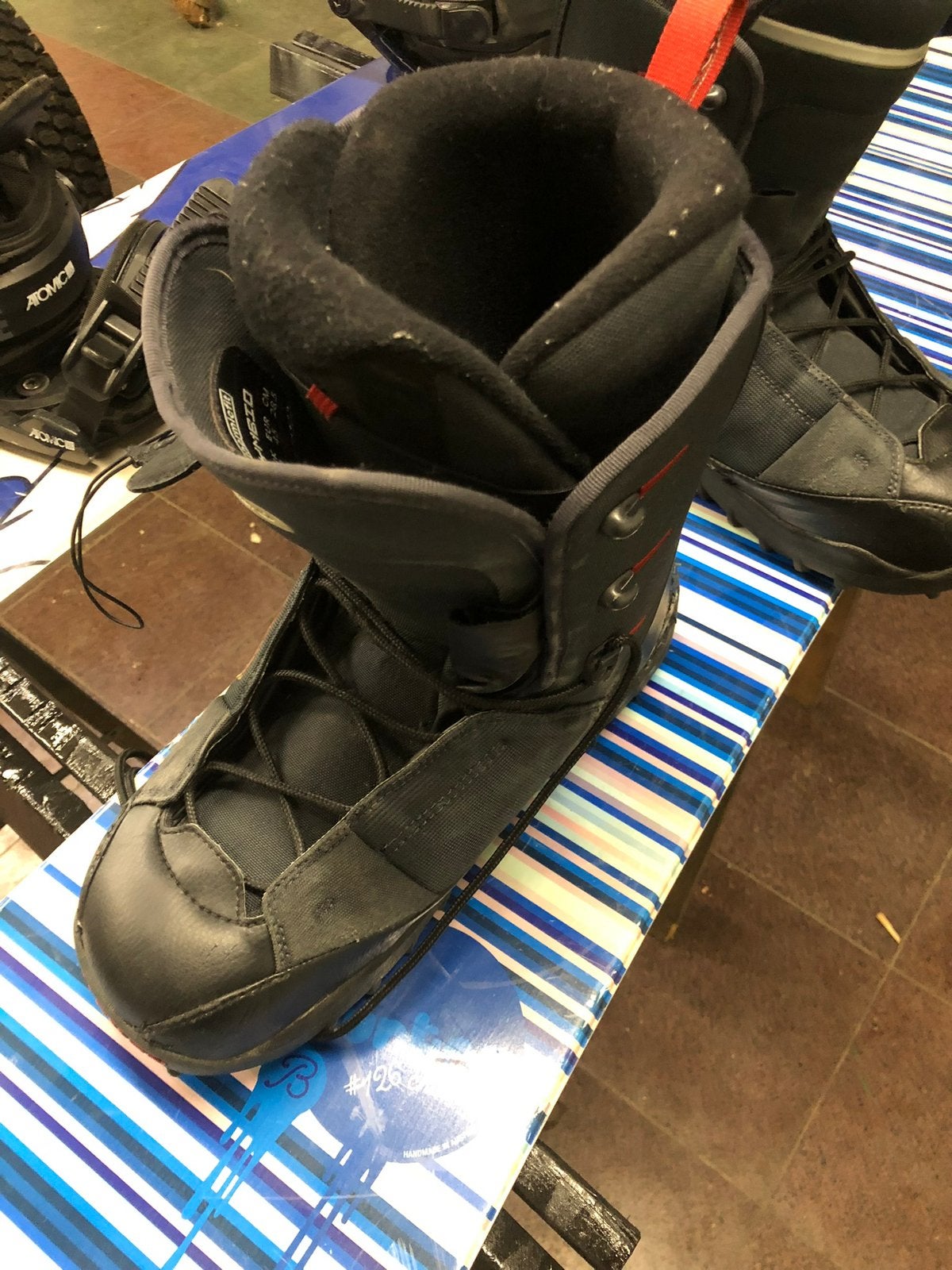 Snowboard et bottes, Sports & Fitness, Enlèvement ou Envoi, Comme neuf, Chaussures