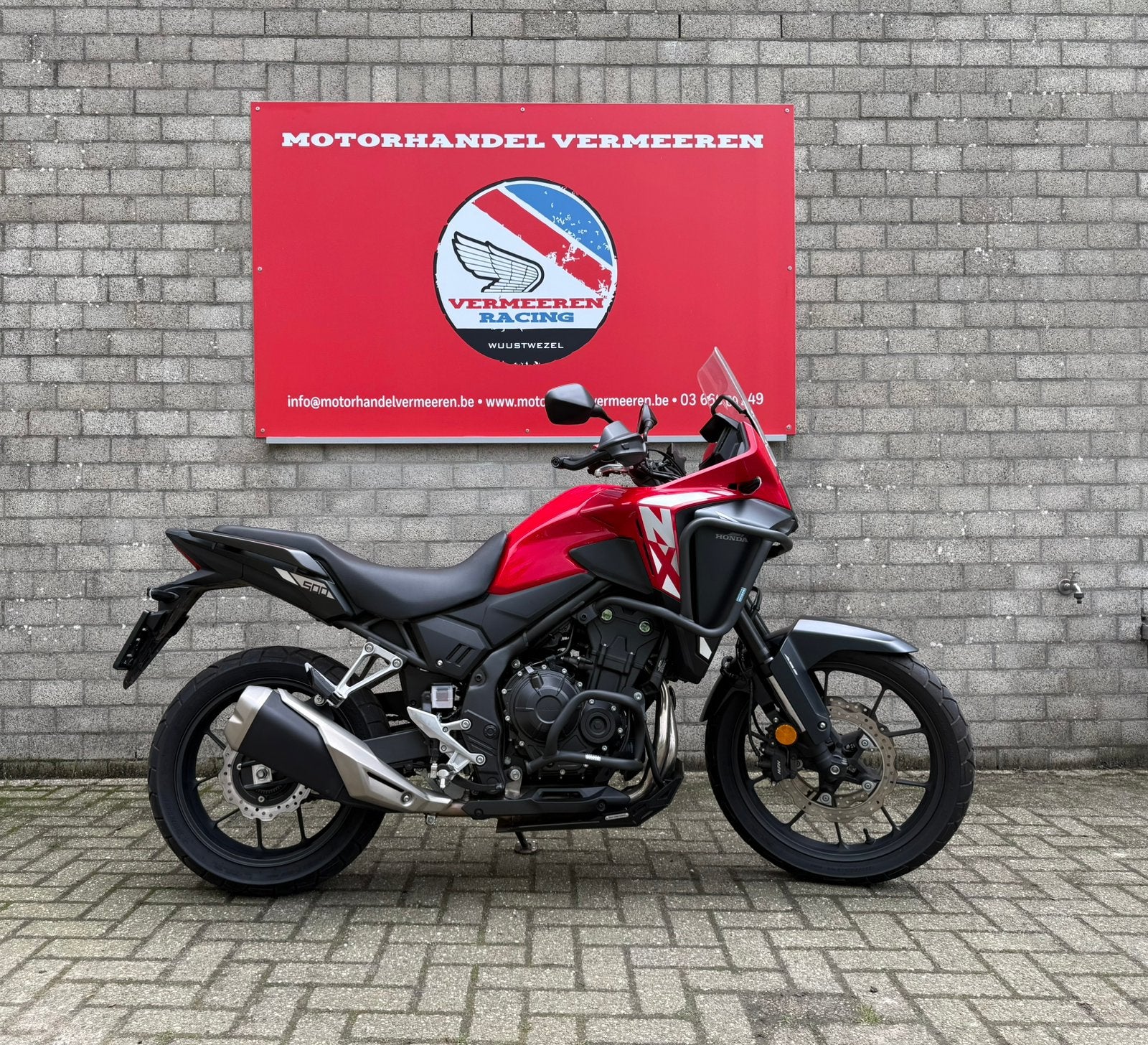Honda NX500, 2 cilinders, Bedrijf, Toermotor, Minimaal motorrijbewijs A2