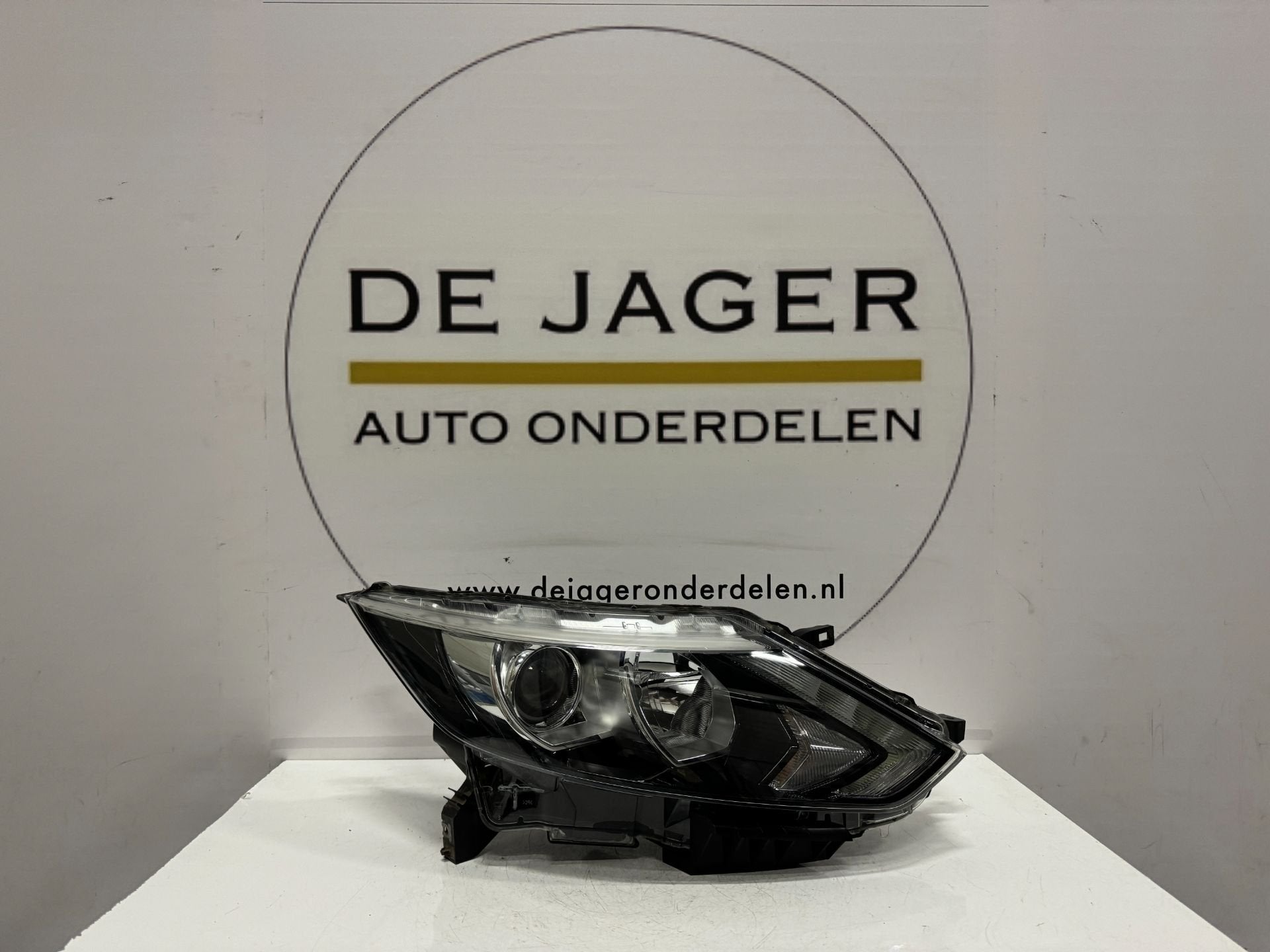 NISSAN QASHQAI J11 KOPLAMP LED RECHTS 100-18013, Auto-onderdelen, Takashima 1-chome 1-1
220-8686  Yokohama, NISSAN_SR@mail.nissan.co.jp